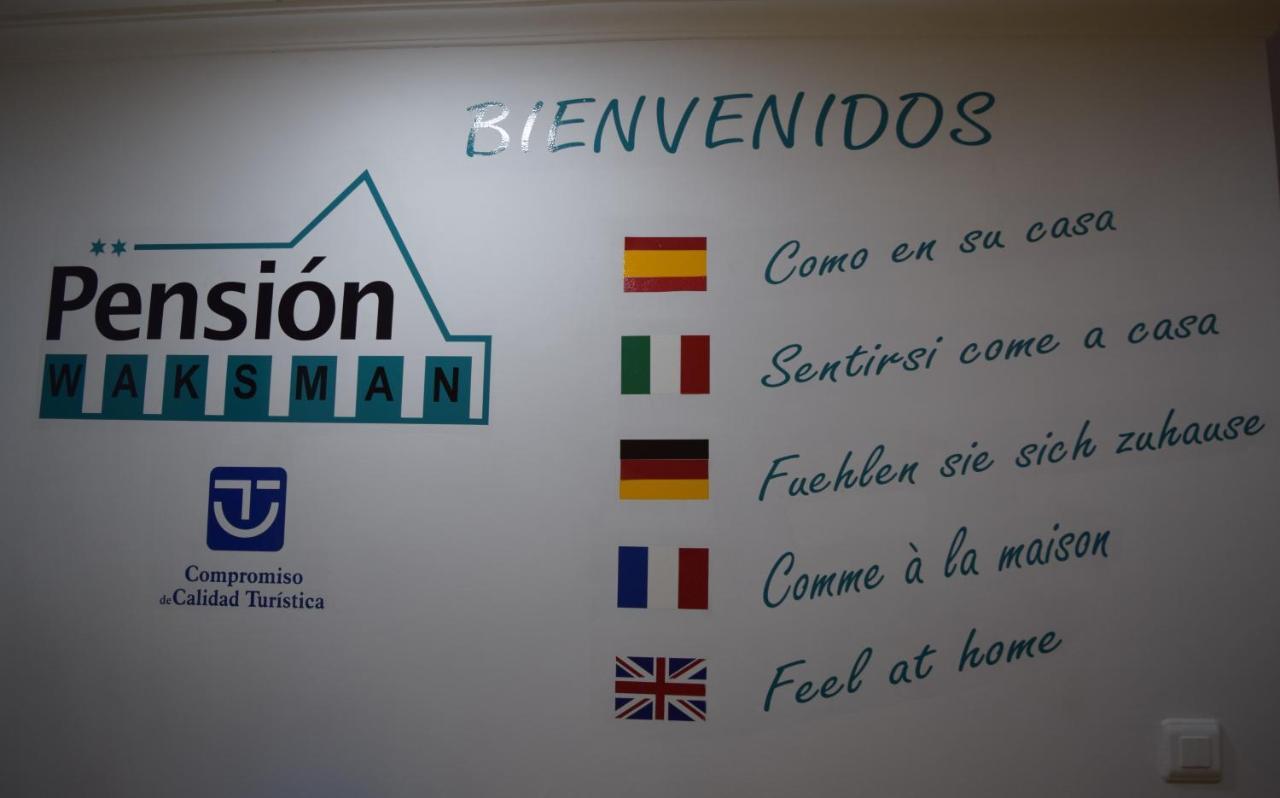 Pension Waksman Valencia Buitenkant foto